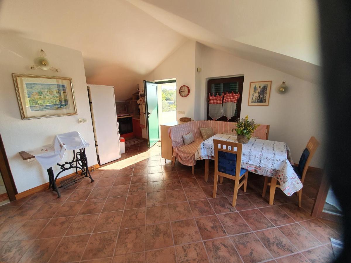Holiday House "Lea" Lukoran Kültér fotó